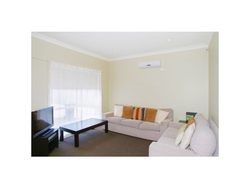 2/179 Separation Street, Bell Park VIC 3215