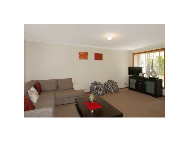 2/80 Wolseley Grove, Bell Post Hill VIC 3215