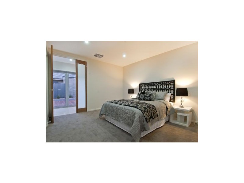 13 Springwater Drive, Lara VIC 3212