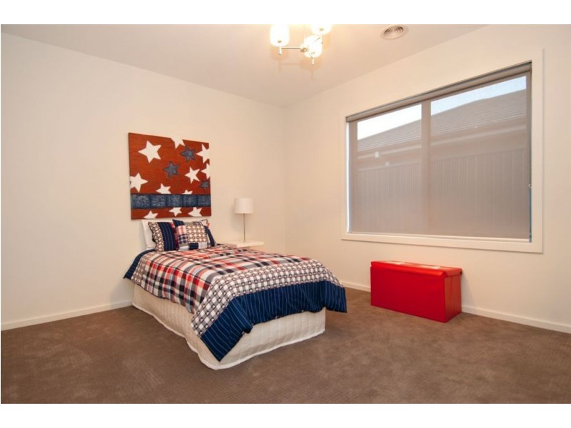 13 Springwater Drive, Lara VIC 3212