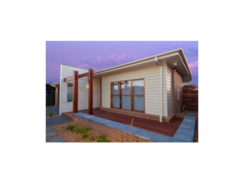 13 Springwater Drive, Lara VIC 3212