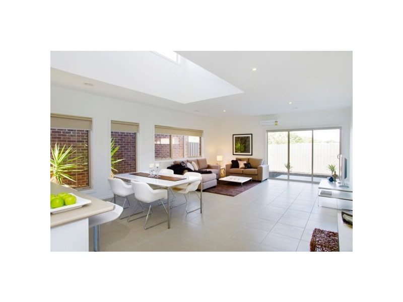 2/44 Hughes Street, Bell Park VIC 3215