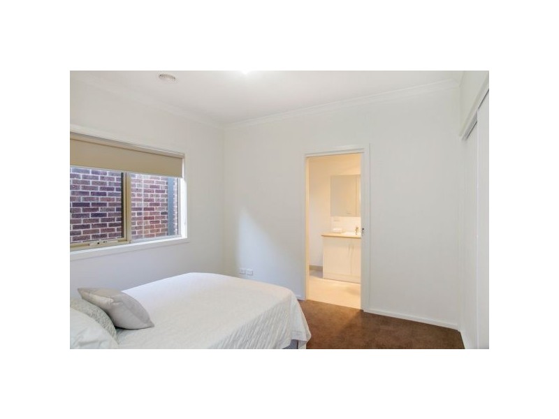 2/44 Hughes Street, Bell Park VIC 3215