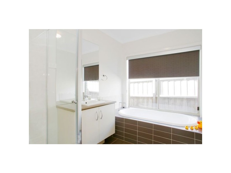 4 Ralph Court, Bell Park VIC 3215