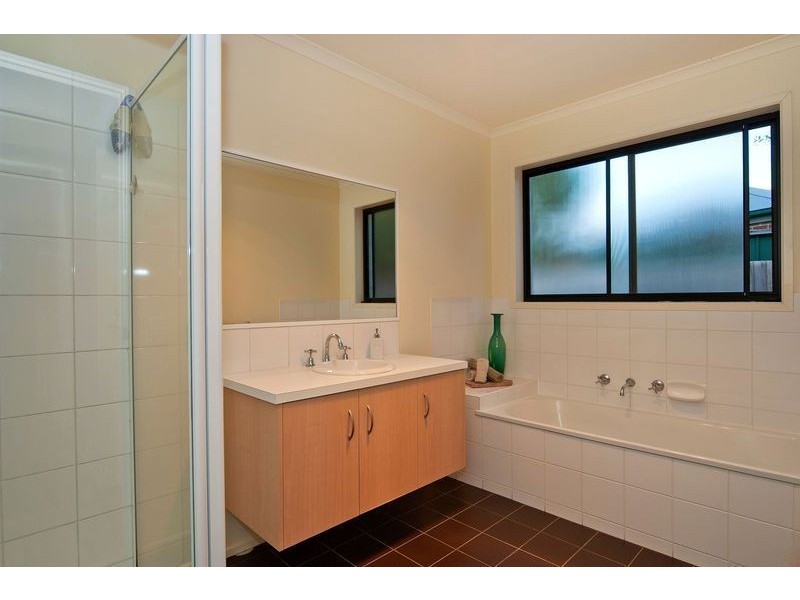 12 Taras Court, St Albans Park VIC 3219