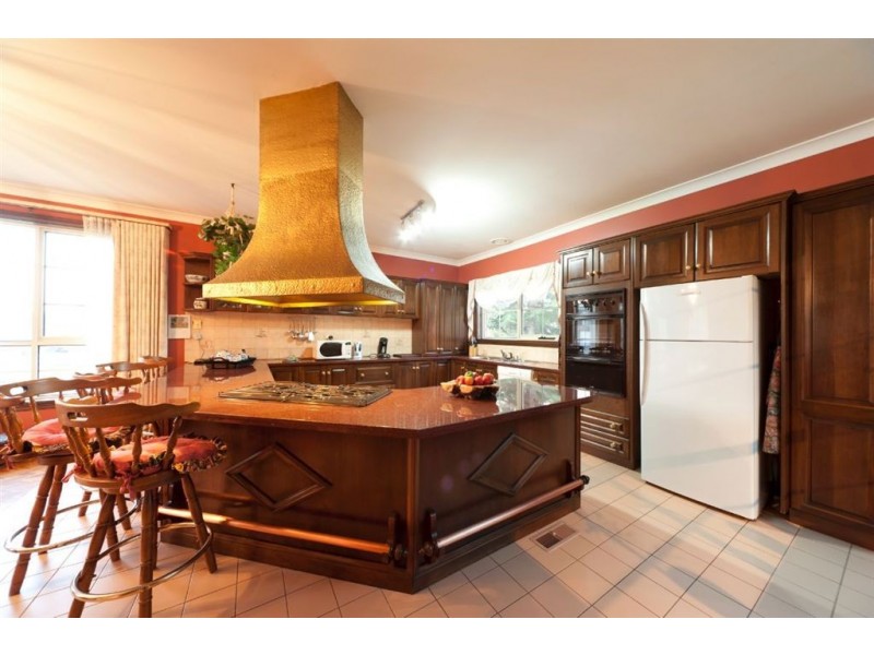 50 Leila Crescent, Bell Post Hill VIC 3215