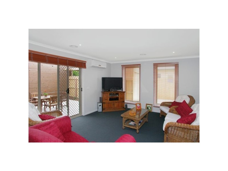 2/15 Banfield Street, Bell Park VIC 3215