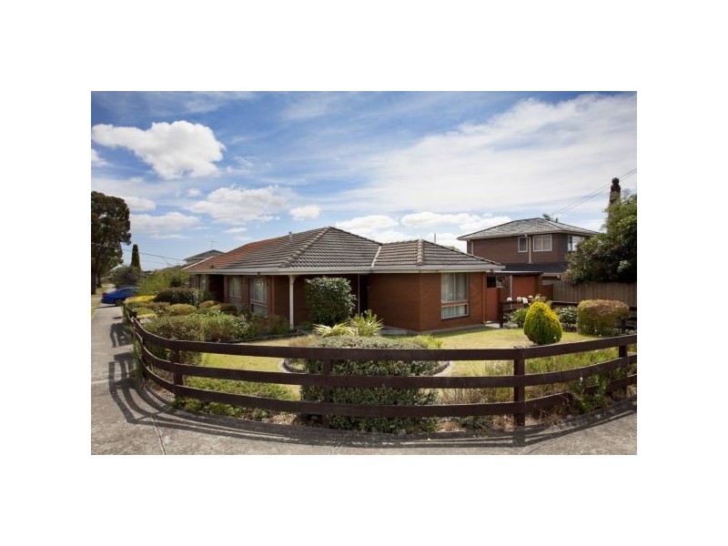 1/3 Peter Street, Bell Post Hill VIC 3215