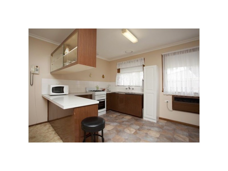 1/3 Peter Street, Bell Post Hill VIC 3215