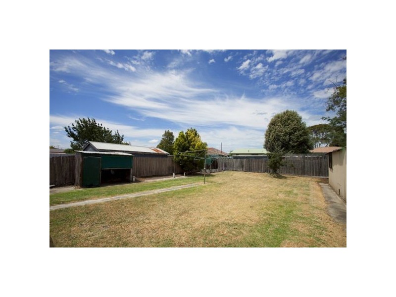 5 Kookaburra Court, Norlane VIC 3214