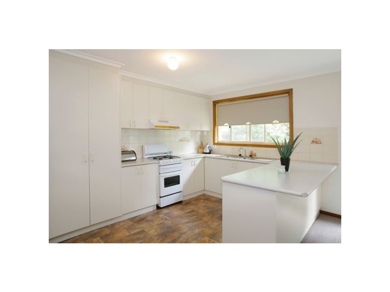 2/80 Wolseley Grove, Bell Post Hill VIC 3215