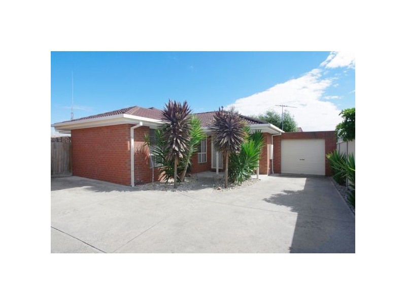 2/80 Wolseley Grove, Bell Post Hill VIC 3215