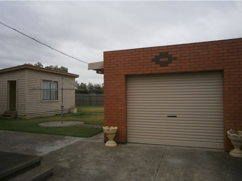 33 Tallinn Street, Bell Park VIC 3215