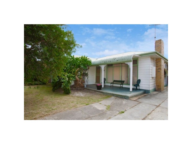 6 Willana Avenue, Hamlyn Heights VIC 3215