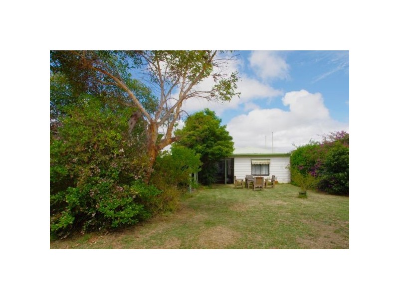6 Willana Avenue, Hamlyn Heights VIC 3215