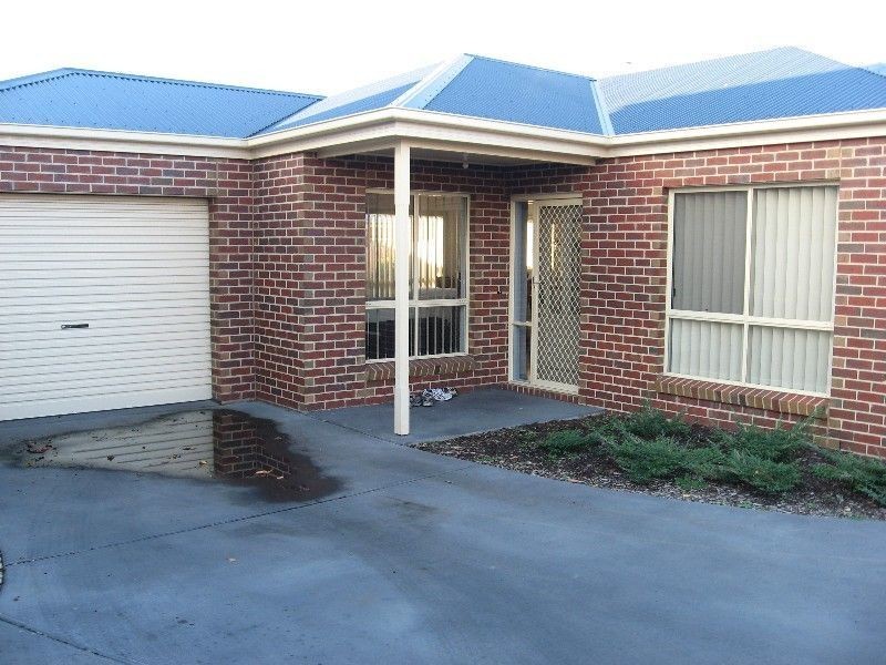 2/48 Vines Road, Hamlyn Heights VIC 3215