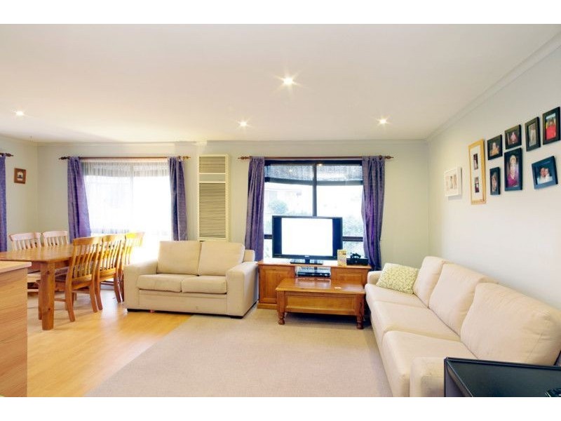 4 Karlovac Court, Bell Park VIC 3215