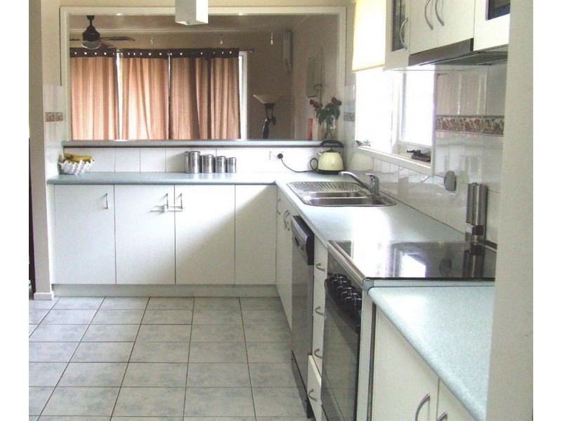 4 Vostok Court, Whittington VIC 3219