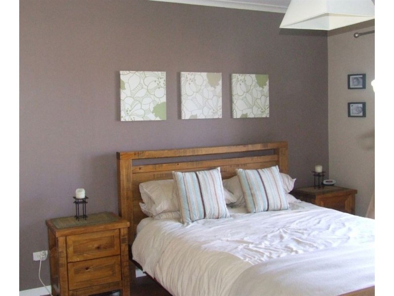 4 Vostok Court, Whittington VIC 3219