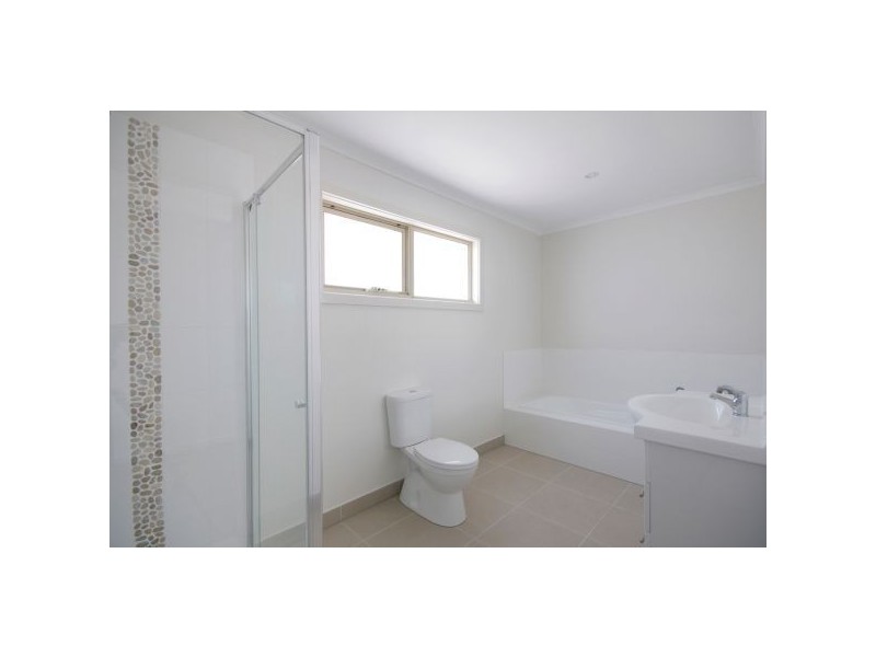 2/55 Melbourne Road, Drumcondra VIC 3215