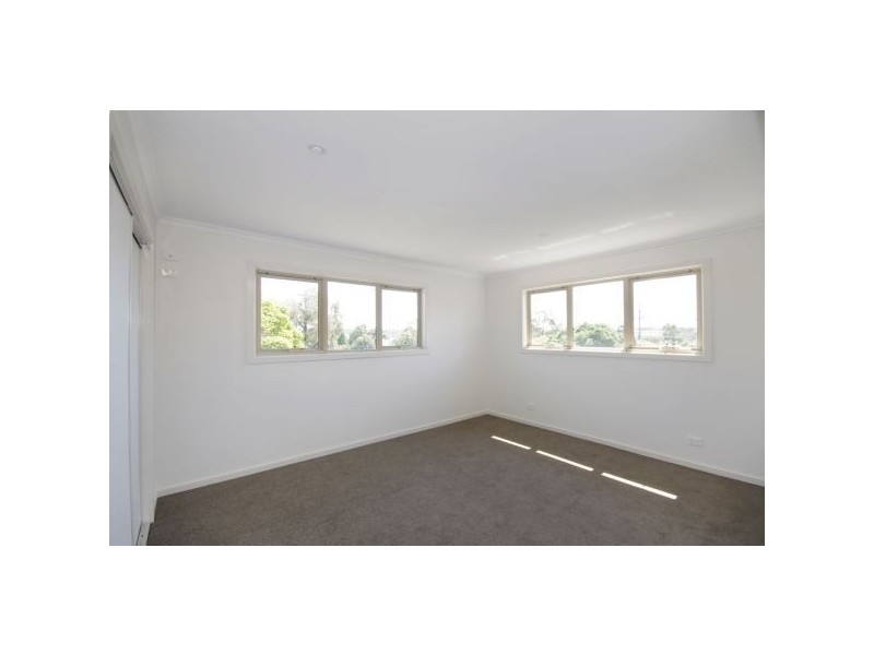 2/55 Melbourne Road, Drumcondra VIC 3215