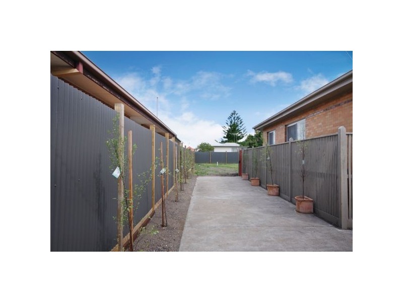 2/17 Curtin Street, Bell Park VIC 3215