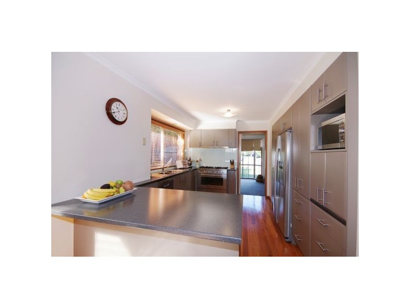 15 Kambalda Court, Leopold VIC 3224