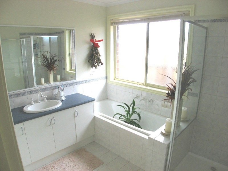 30 Malinda Crescent, Bell Park VIC 3215