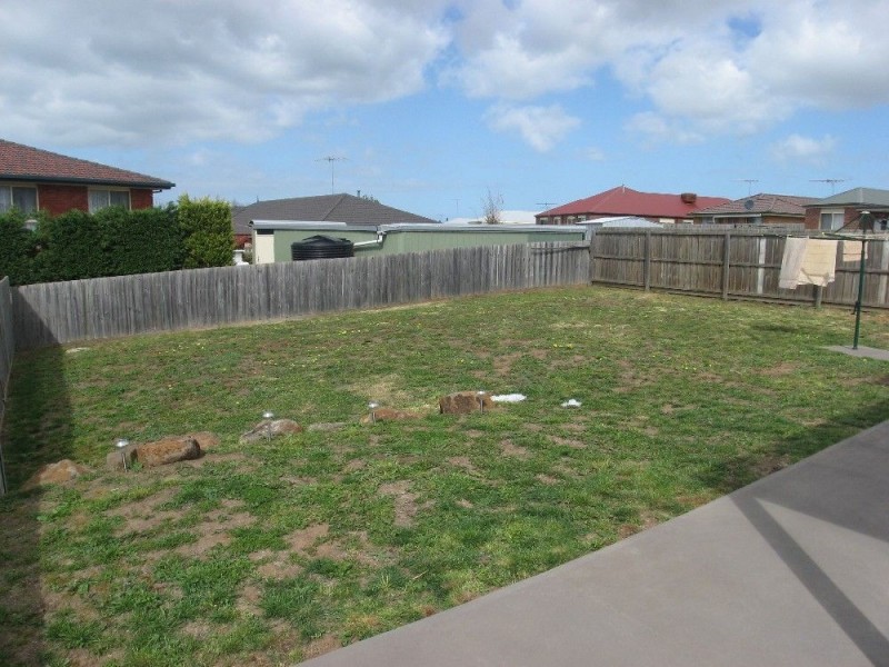 30 Malinda Crescent, Bell Park VIC 3215