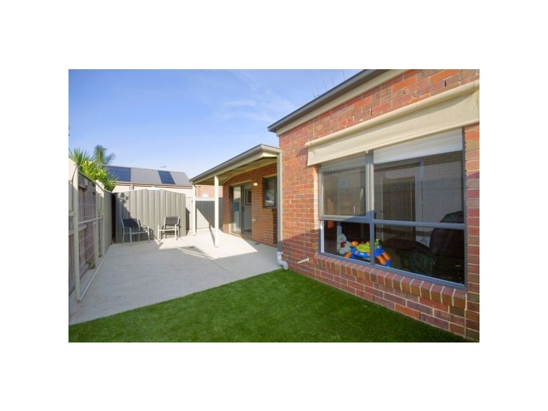 1 A Pine Avenue, North Shore VIC 3214