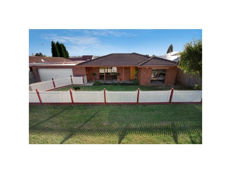 21 Corangamite Drive, Corio VIC 3214