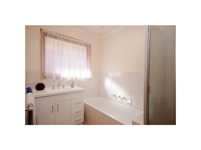 21 Corangamite Drive, Corio VIC 3214