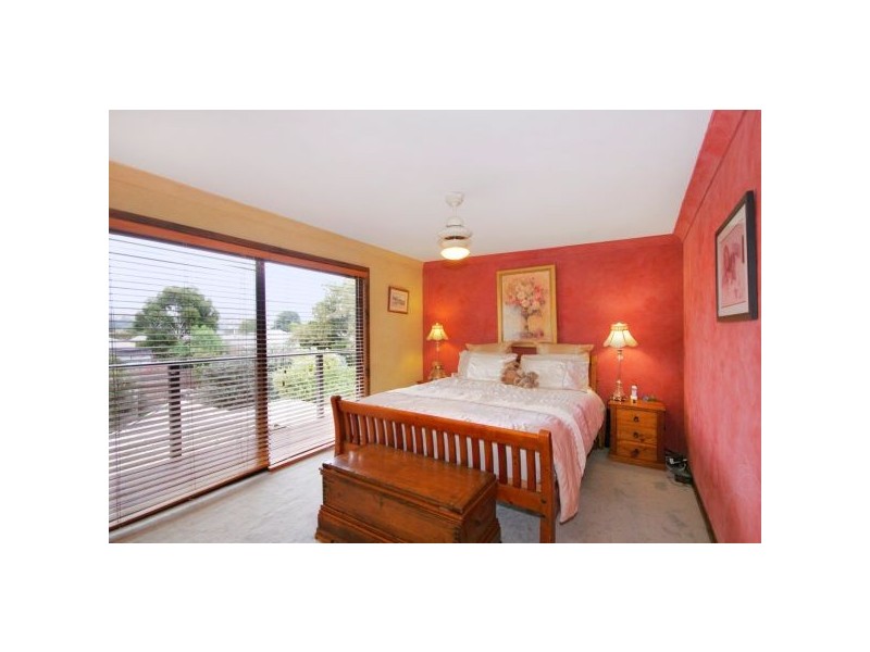 48 Digby Avenue, Belmont VIC 3216