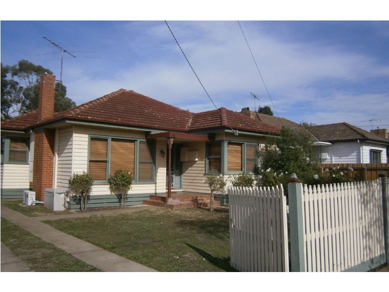 3 Weeroona Avenue, Hamlyn Heights VIC 3215