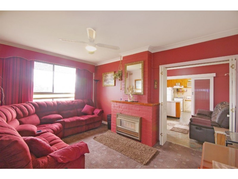 34 Waitara Grove, Norlane VIC 3214