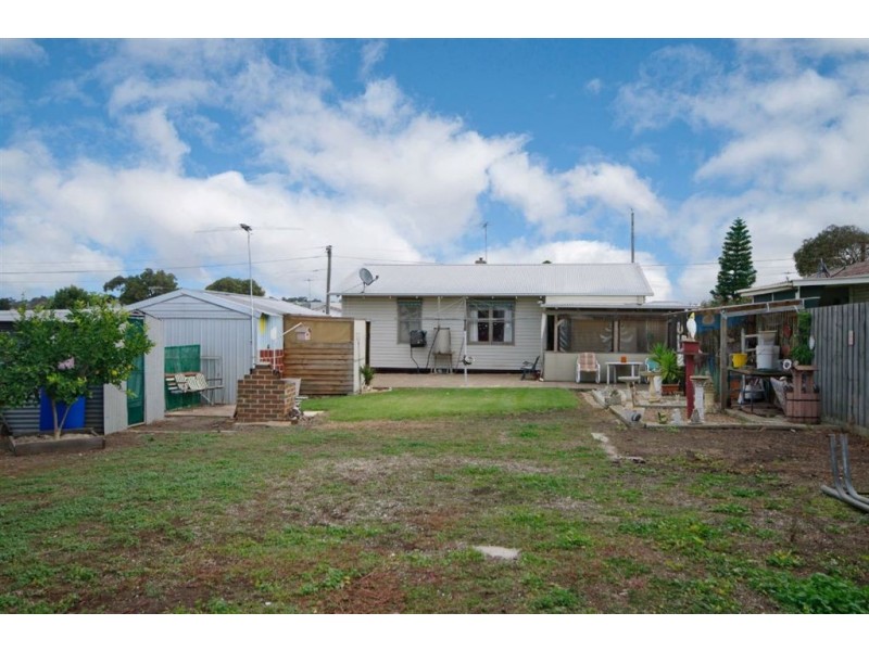 34 Waitara Grove, Norlane VIC 3214