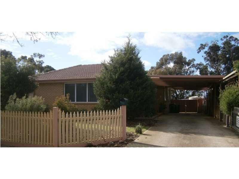70 Nanworen Crescent, Bell Park VIC 3215
