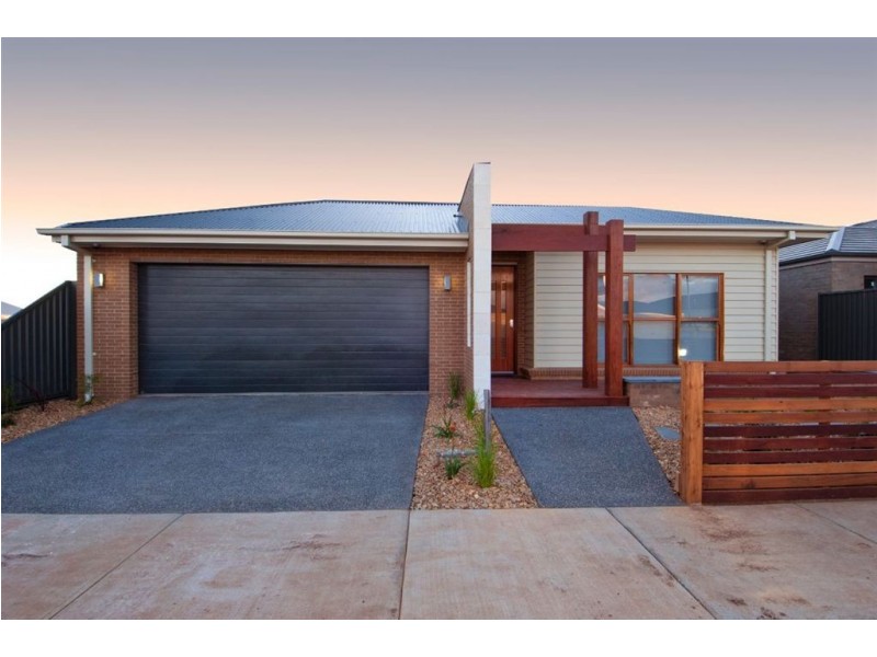 13 Springwater Drive, Lara VIC 3212