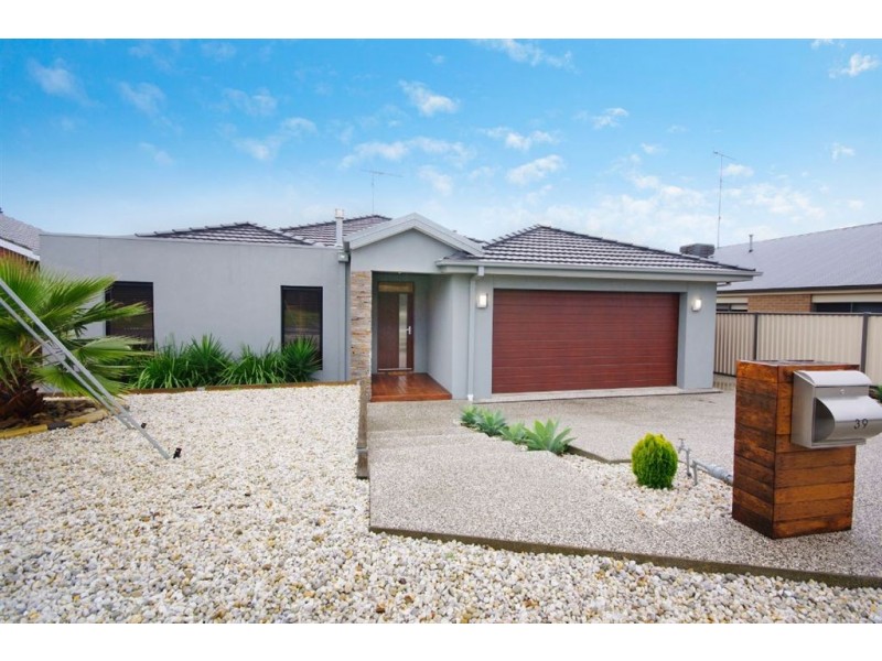 39 Shannahan Drive, Bell Park VIC 3215