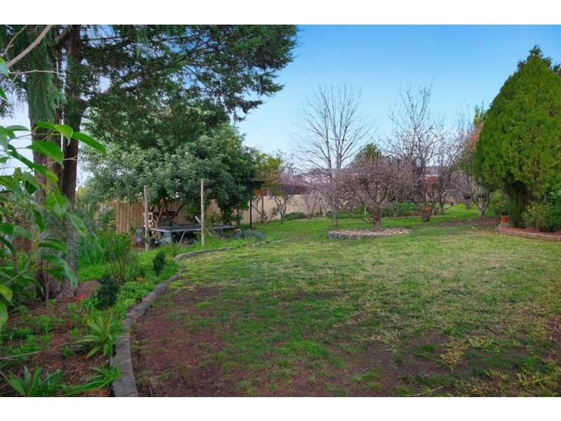 52 Leila Crescent, Bell Post Hill VIC 3215