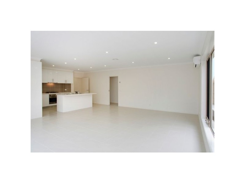 2/77 McClelland Street, Bell Park VIC 3215