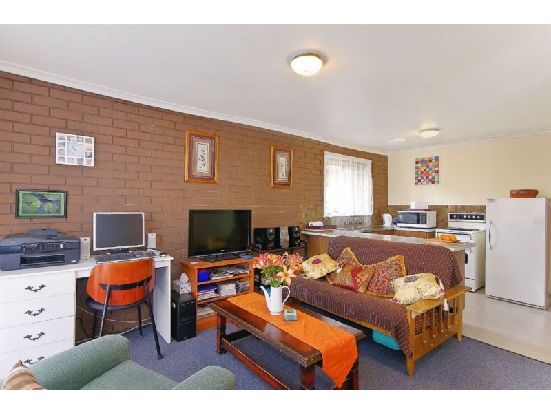 84 Princes Highway, Norlane VIC 3214