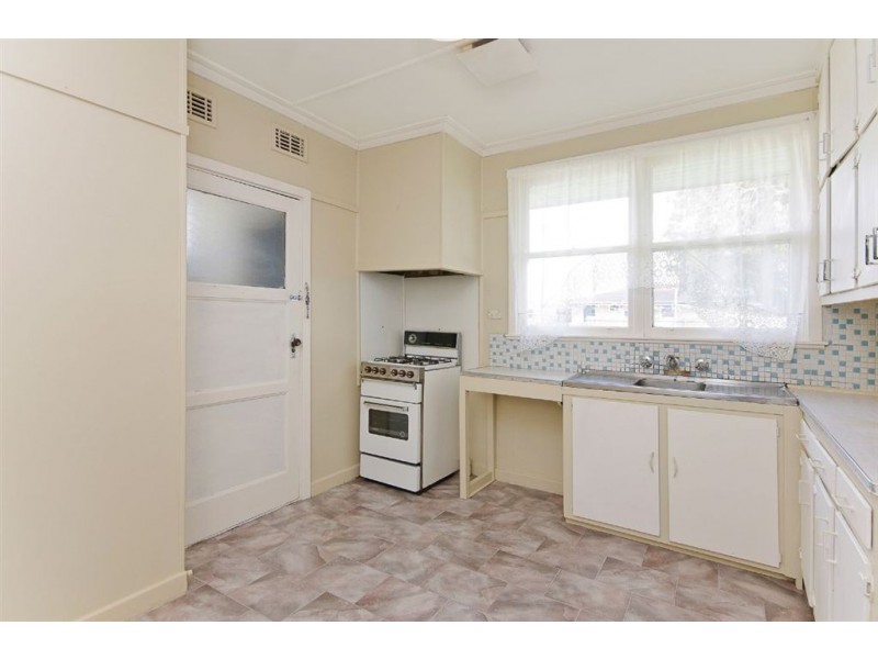 33 Yooringa Avenue, Norlane VIC 3214