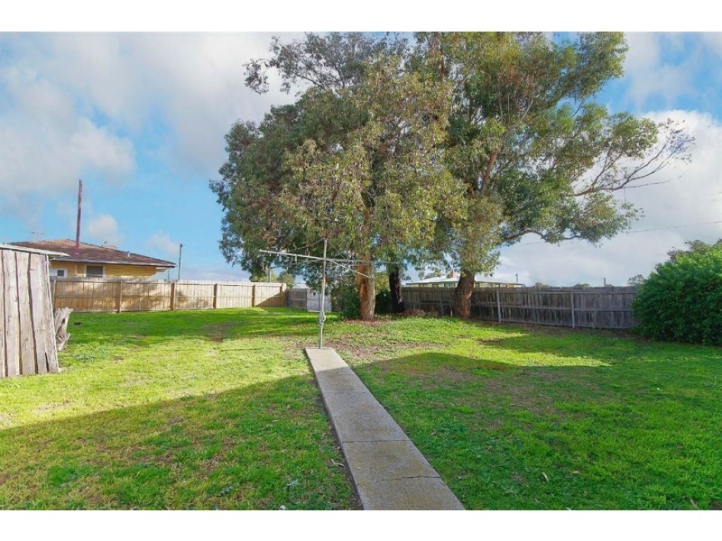 33 Yooringa Avenue, Norlane VIC 3214