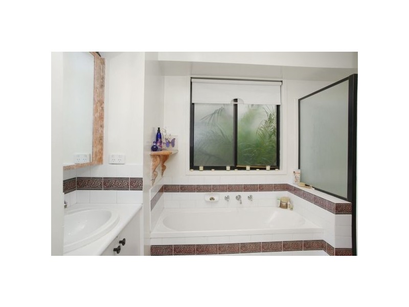 1/6 Karlovac Court, Bell Park VIC 3215