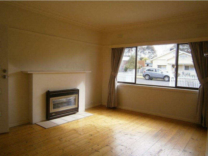 17 Little Avenue, Hamlyn Heights VIC 3215