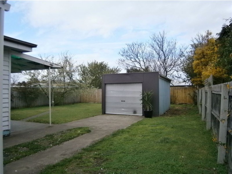 17 Little Avenue, Hamlyn Heights VIC 3215