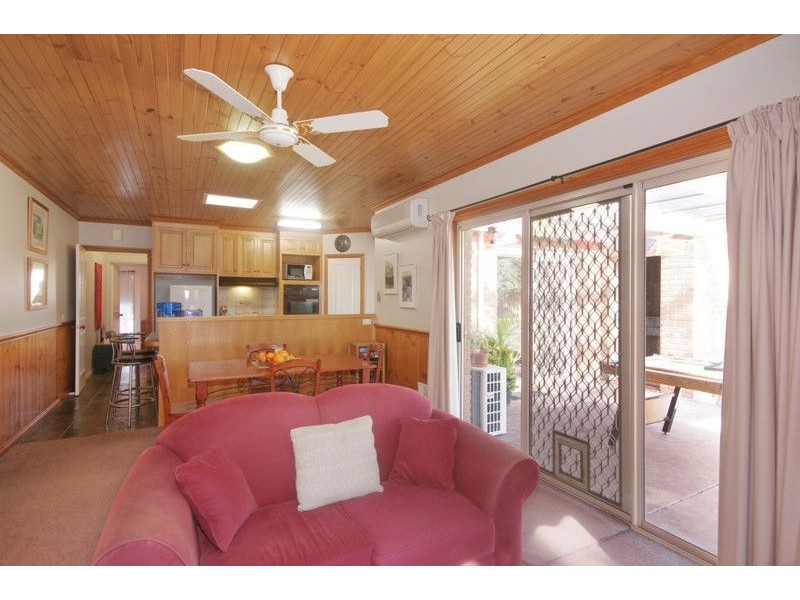 55 Cameron Crescent, Lara VIC 3212