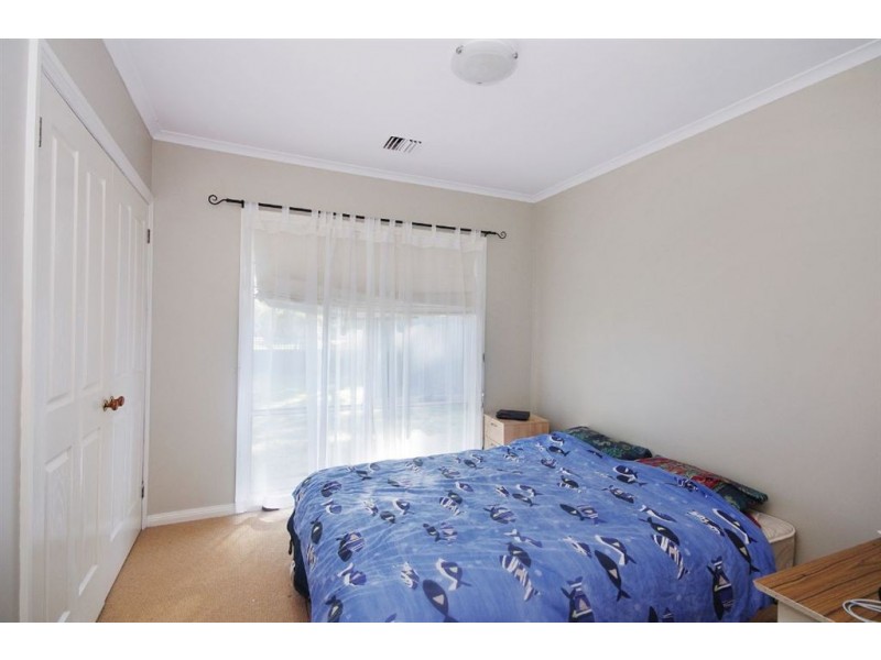 55 Cameron Crescent, Lara VIC 3212