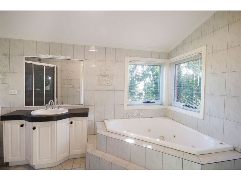 31 Cardiff Street, Bell Post Hill VIC 3215